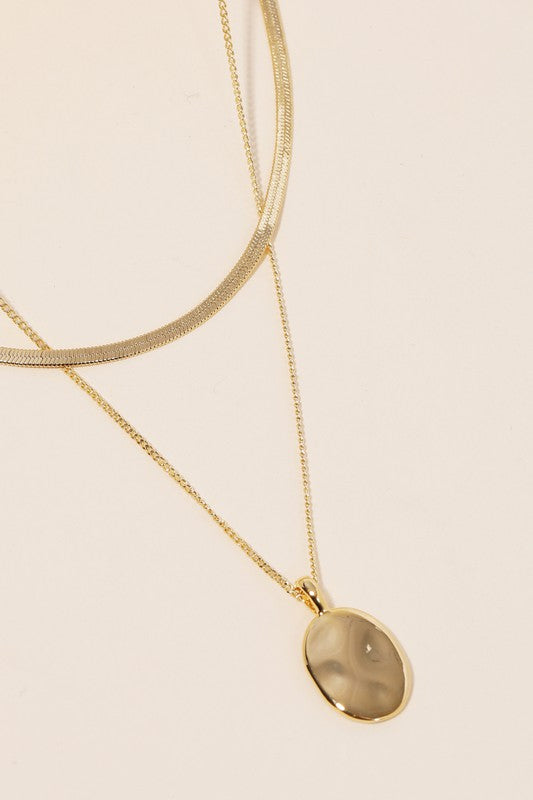 OVAL GOLD PENDANT NECKLACE