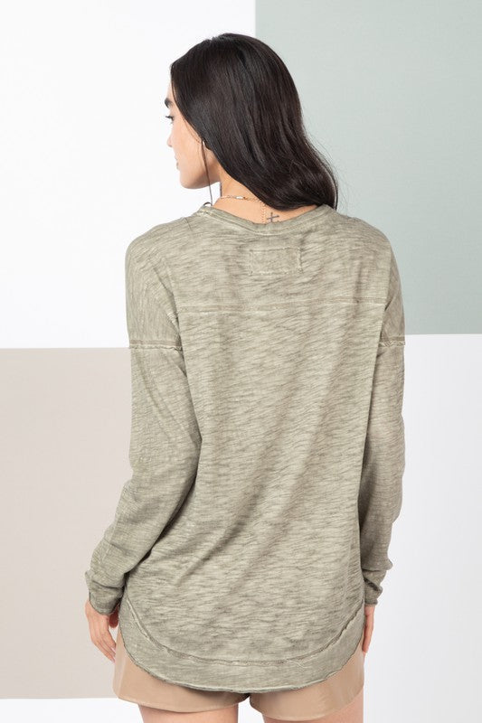 FADDED OUT OVERSIZED KNIT TOP