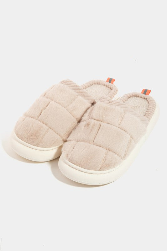 THICK FLUFFY SLIPPERS