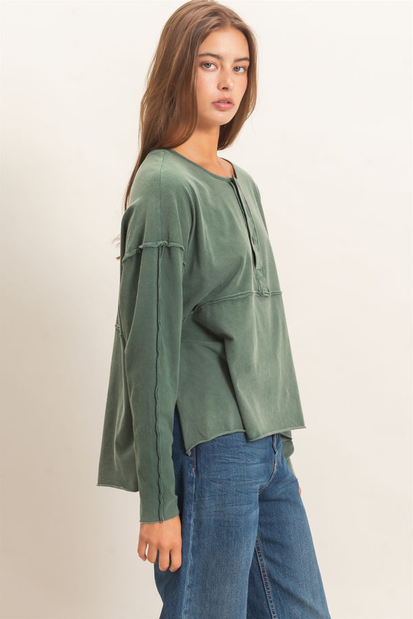 The Free Flow Henley - Green